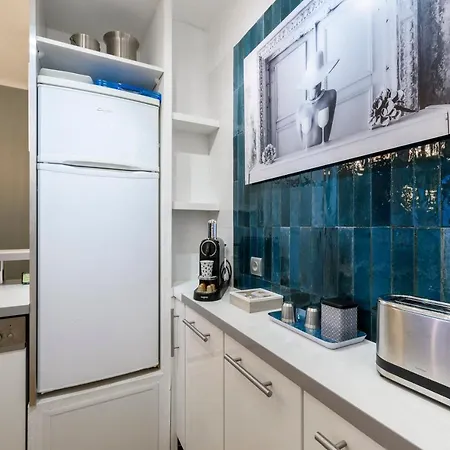 Host Sweet Croisette Apartment *