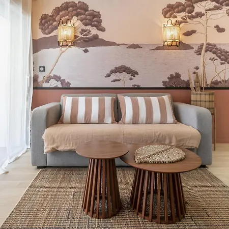 Host Sweet Croisette *