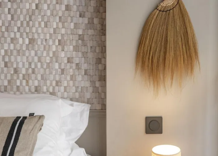 Host Lively * Cannes