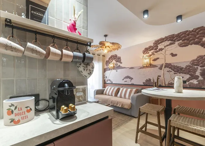 Host Lively * Cannes