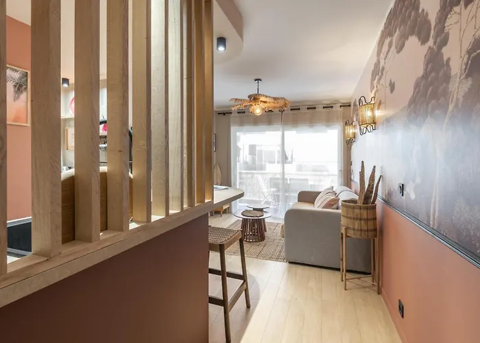 Host Lively * Cannes